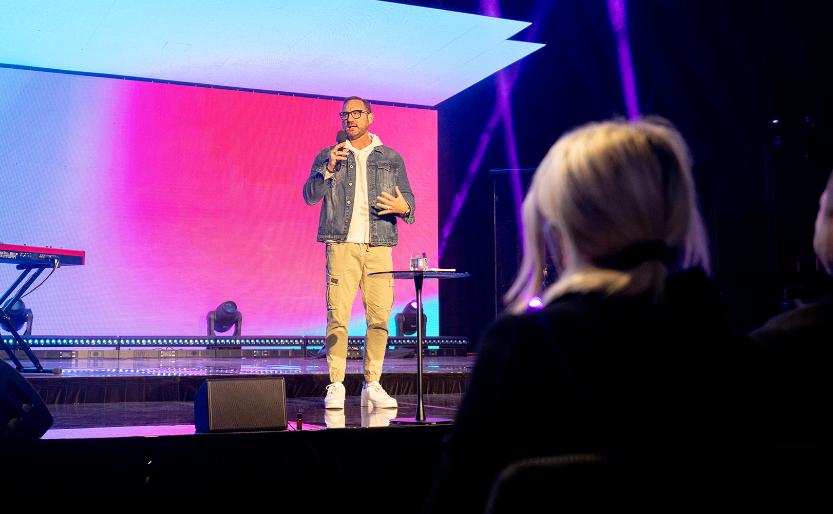 Bob Hazlett teaching on stage